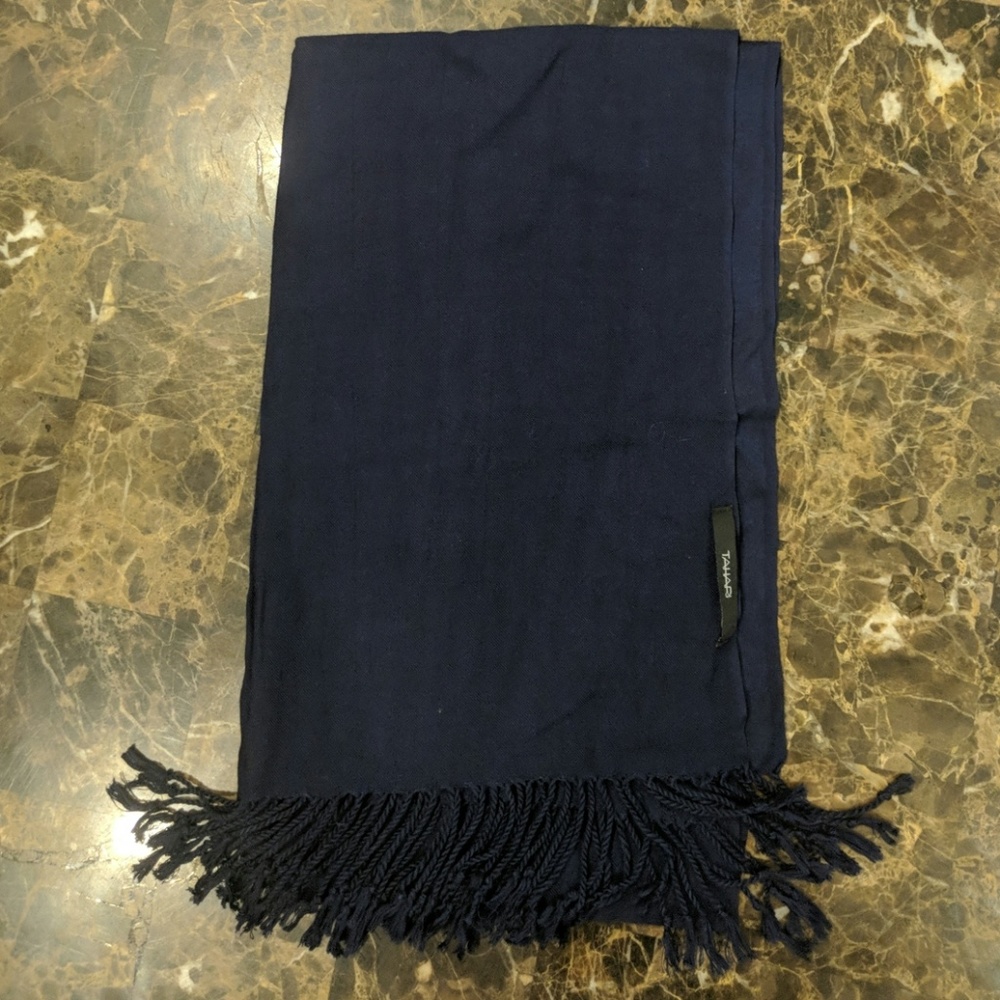 NWOT Navy blue pashmina